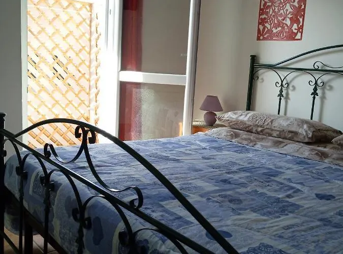 Express Bed & Breakfast 4*