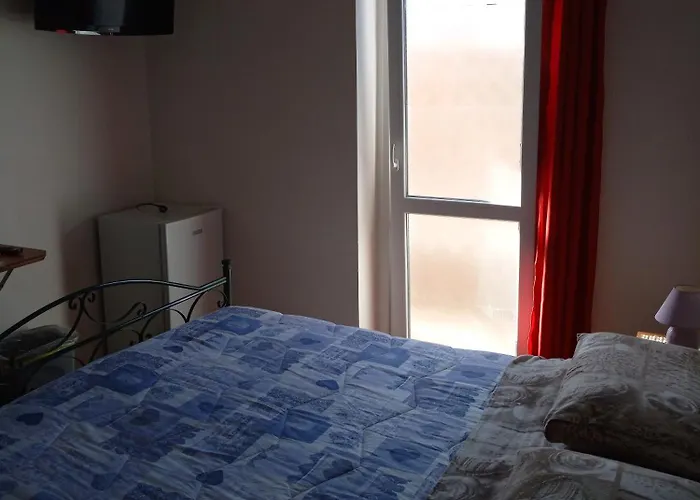 Express Bed & Breakfast