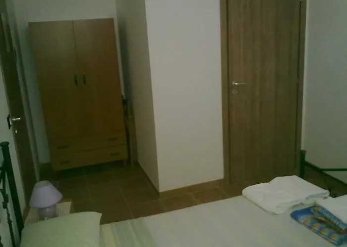 Express Bed & Breakfast 4*